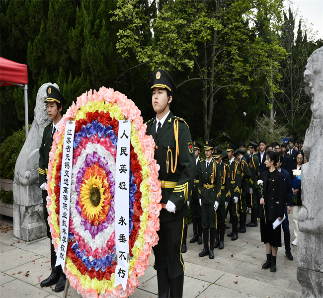 “學(xué)習(xí)二十大 永遠(yuǎn)跟黨走 奮進(jìn)新征程” 主題黨日、團(tuán)日活動(dòng)順利開(kāi)展